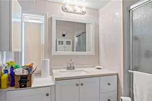 979 Toll Gate Rd, Warwick, RI 02886 - Photo 11