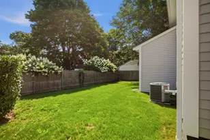 88 Burton St, Bristol, RI 02809 - Photo 23