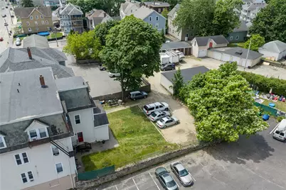 584 N North Main Street, Woonsocket, RI 02895 - Photo 5