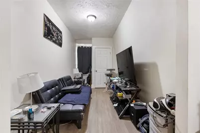 584 N North Main Street, Woonsocket, RI 02895 - Photo 17