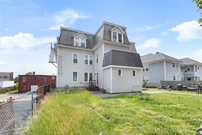 584 N North Main Street, Woonsocket, RI 02895 - Photo 7