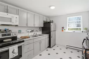 22 Pennsylvania Ave, Warren, RI 02885 - Photo 21