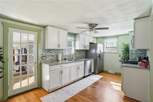 22 Pennsylvania Ave, Warren, RI 02885 - Photo 5