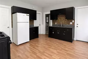 13 Osborn St, Providence, RI 02908 - Photo 3