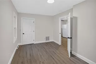 68 Uncas St, Warwick, RI 02889 - Photo 29