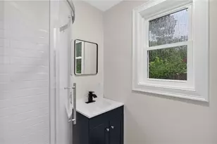 68 Uncas St, Warwick, RI 02889 - Photo 17