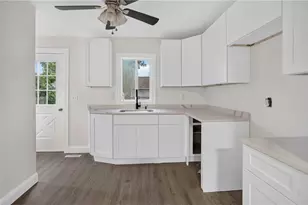 68 Uncas St, Warwick, RI 02889 - Photo 3