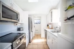 28 Crest St, Middletown, RI 02842 - Photo 9