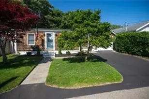28 Crest St, Middletown, RI 02842 - Photo 1