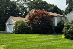 20 Hanley Farm Rd, Warren, RI 02885 - Photo 3