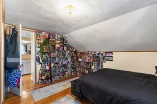82 Chestnut Ave, Cranston, RI 02910 - Photo 31