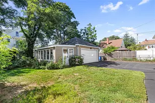82 Chestnut Ave, Cranston, RI 02910 - Photo 37
