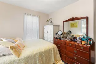 82 Chestnut Ave, Cranston, RI 02910 - Photo 17