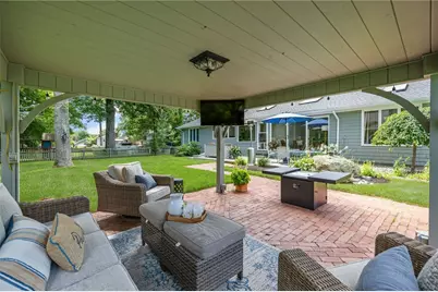 210 Wildflower Drive, Cranston, RI 02921 - Photo 9