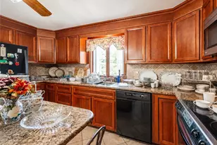 10 Surrey Ln, Lincoln, RI 02865 - Photo 21
