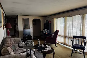 18 Leslie Rd, Warwick, RI 02888 - Photo 3