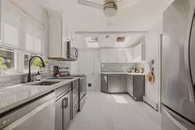 54 Canton Avenue, Portsmouth, RI 02871 - Photo 11