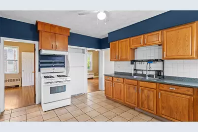 28 Carman Street, Cranston, RI 02910 - Photo 7