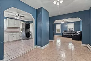 19 Carr St, Providence, RI 02905 - Photo 7