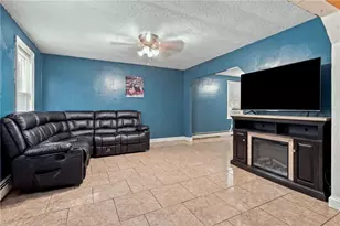 19 Carr St, Providence, RI 02905 - Photo 9