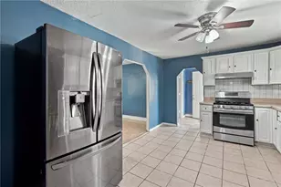 19 Carr St, Providence, RI 02905 - Photo 5