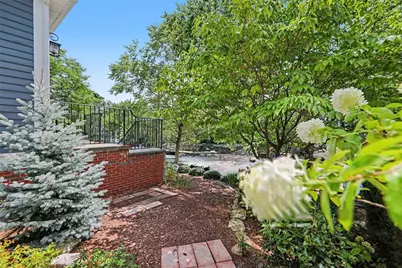 176 Medway Street, Providence, RI 02906 - Photo 37