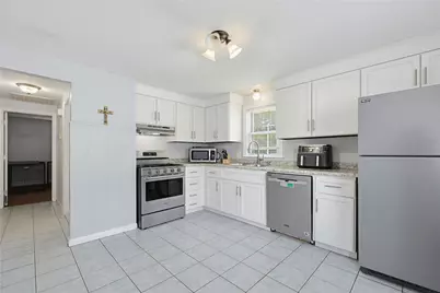 30 Briggs Street, Cranston, RI 02920 - Photo 5