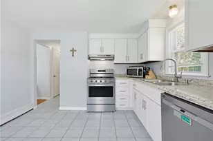 30 Briggs St, Cranston, RI 02920 - Photo 3