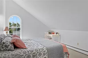 16 Sherman St, Newport, RI 02840 - Photo 21