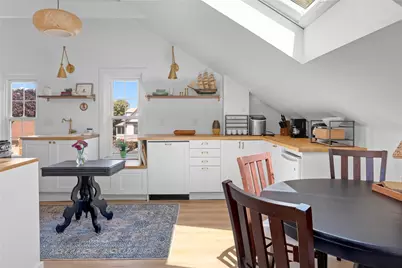 16 Sherman Street, Newport, RI 02840 - Photo 35