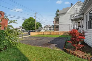 348 Park Pl, Woonsocket, RI 02895 - Photo 31