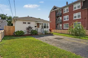 348 Park Pl, Woonsocket, RI 02895 - Photo 33