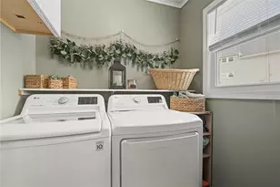 348 Park Pl, Woonsocket, RI 02895 - Photo 19