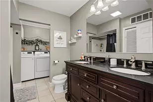 348 Park Pl, Woonsocket, RI 02895 - Photo 17