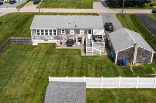 26 Cypress Ave, Narragansett, RI 02882 - Photo 9