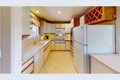 5 South Drive, Middletown, RI 02842 - Photo 11