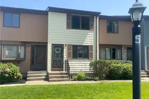 275 Grotto Ave, Pawtucket, RI 02860 - Photo 1