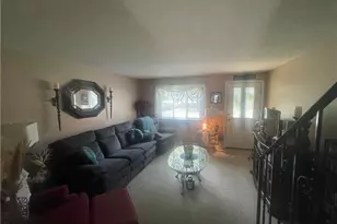 275 Grotto Ave, Pawtucket, RI 02860 - Photo 7