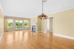169 Ferry Landing Cir, Portsmouth, RI 02871 - Photo 7