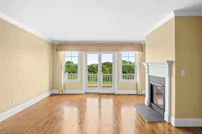 169 Ferry Landing Circle, Portsmouth, RI 02871 - Photo 9