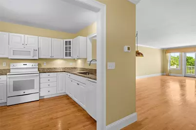 169 Ferry Landing Circle, Portsmouth, RI 02871 - Photo 11
