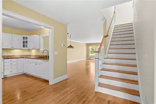 169 Ferry Landing Cir, Portsmouth, RI 02871 - Photo 3