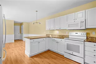169 Ferry Landing Cir, Portsmouth, RI 02871 - Photo 13