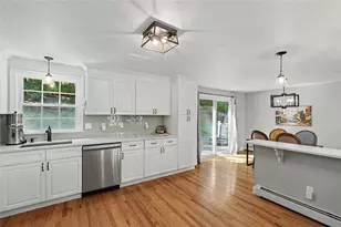 145 Grandview Ave, Lincoln, RI 02865 - Photo 17
