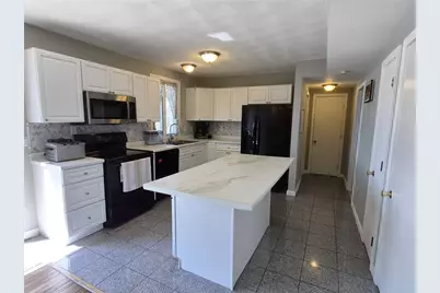 2484 Hartford Avenue, Johnston, RI 02919 - Photo 9