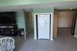 2484 Hartford Ave, Johnston, RI 02919 - Photo 33