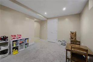10 Willington Rd, Pawtucket, RI 02861 - Photo 27