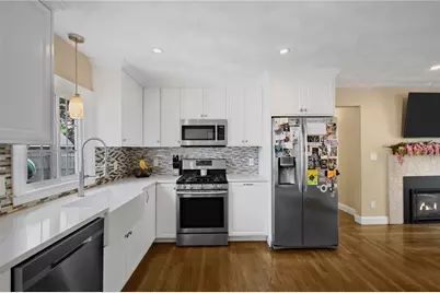 10 Willington Road, Pawtucket, RI 02861 - Photo 3