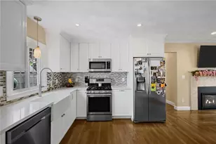 10 Willington Rd, Pawtucket, RI 02861 - Photo 3