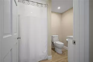 10 Willington Rd, Pawtucket, RI 02861 - Photo 31